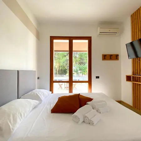Camping Village Mar Y Sierra San Costanzo
