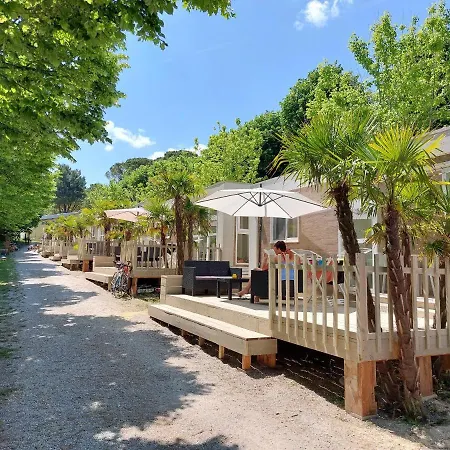 Village Mar Y Sierra キャンプ場 *