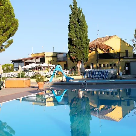 Camping Village Mar Y Sierra * San Costanzo