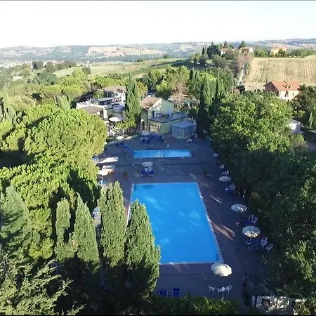 キャンプ場 Village Mar Y Sierra San Costanzo