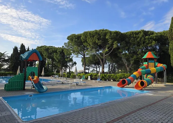 Village Mar Y Sierra * San Costanzo